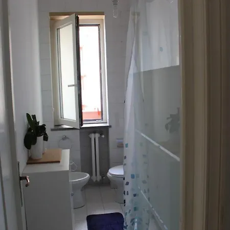 Zen Sea View - Shared Bathroom *